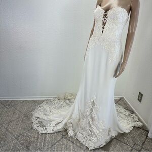 Badgley Mischka White Lace Wedding Dress